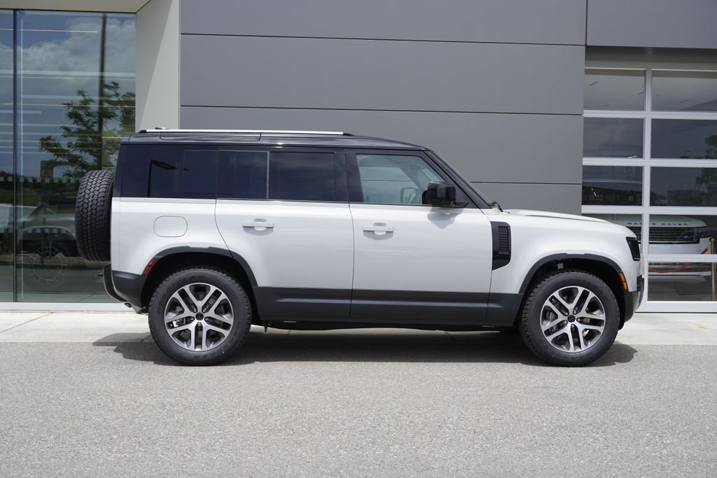 New 2026 Borasco Grey Land Rover S image 7