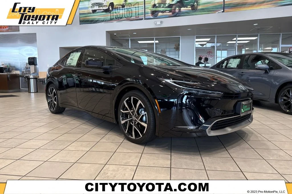 2025 Toyota Prius Plug-in Hybrid  XSE