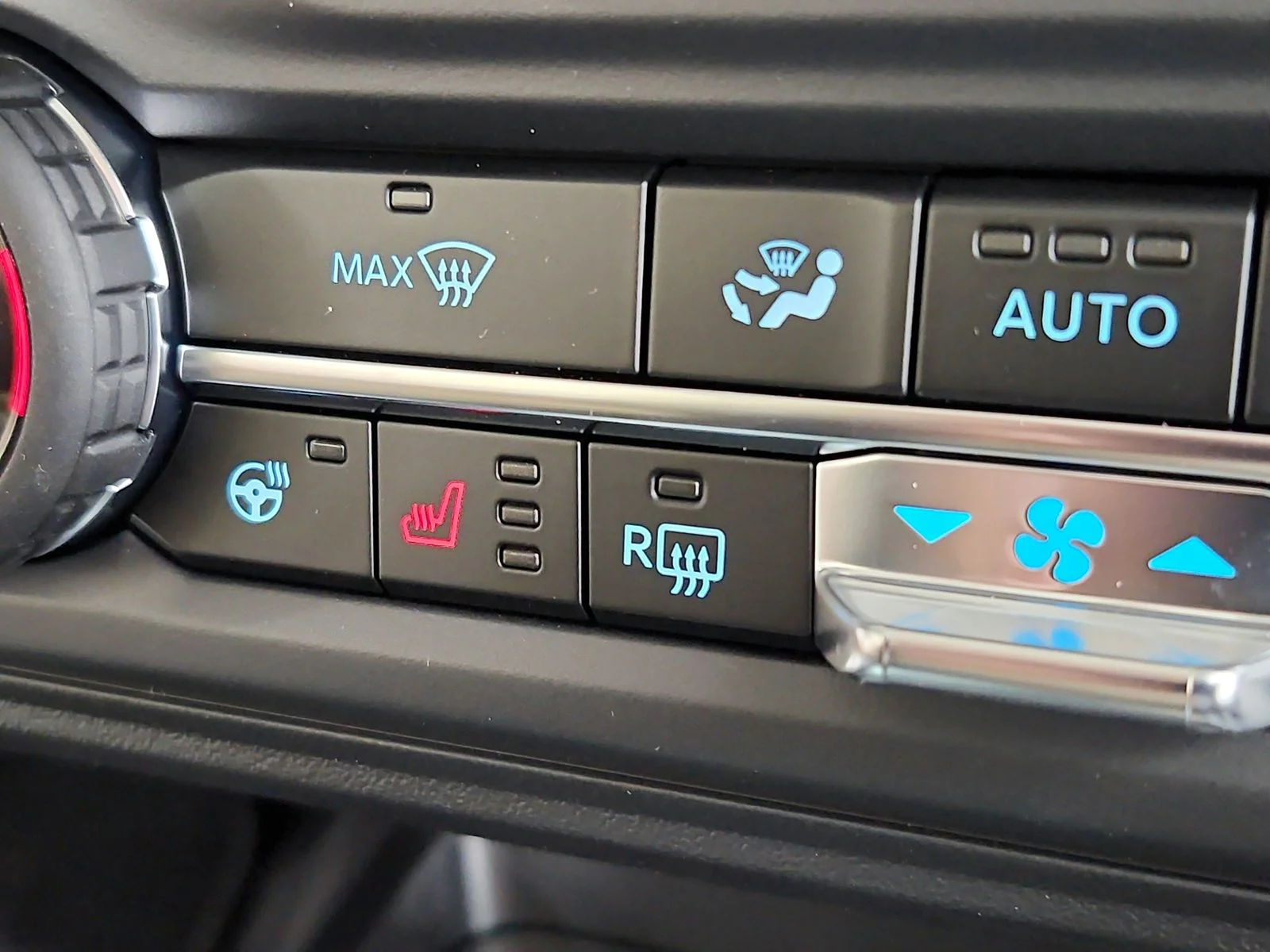 New 2026 Marsh Gray Ford Badlands® image 33