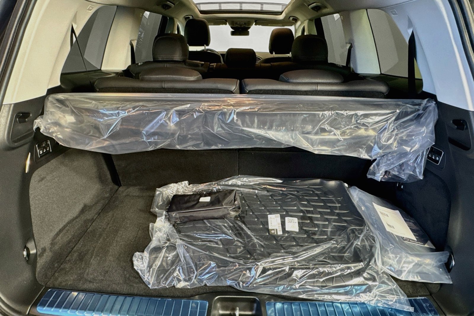 New 2026 Selenite Grey Metallic Mercedes-Benz GLS 450 image 24