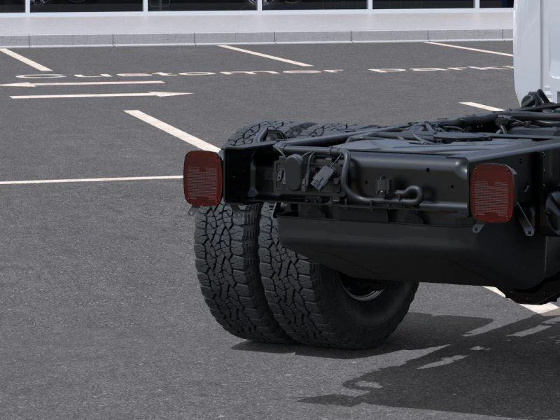 New 2026 Summit White Chevrolet Work Truck image 11