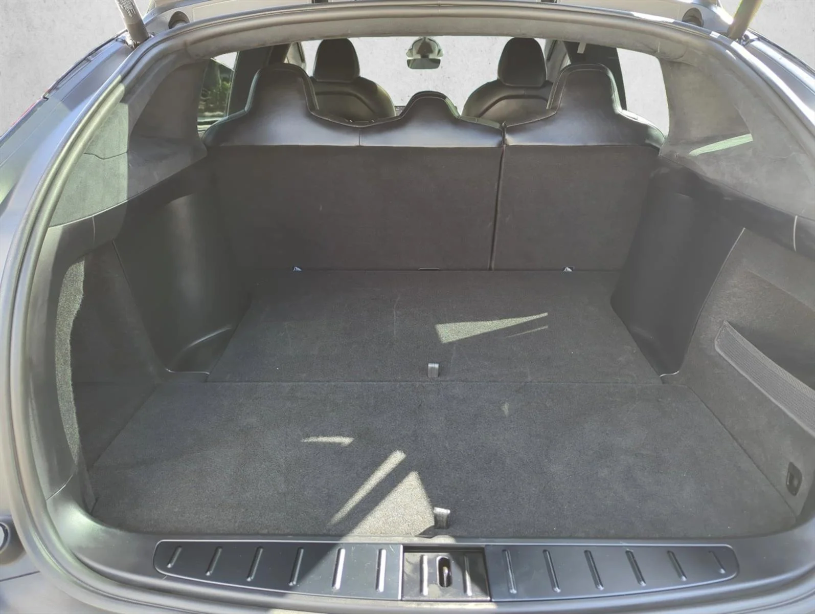 Used 2024 Gray Tesla  image 19