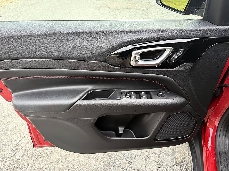 Used 2023 Redline Pearlcoat Jeep Trailhawk image 9