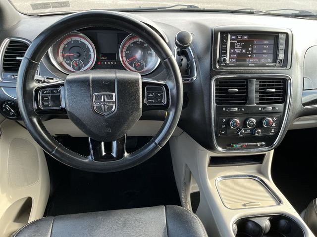 Used 2019 White Dodge SXT image 13