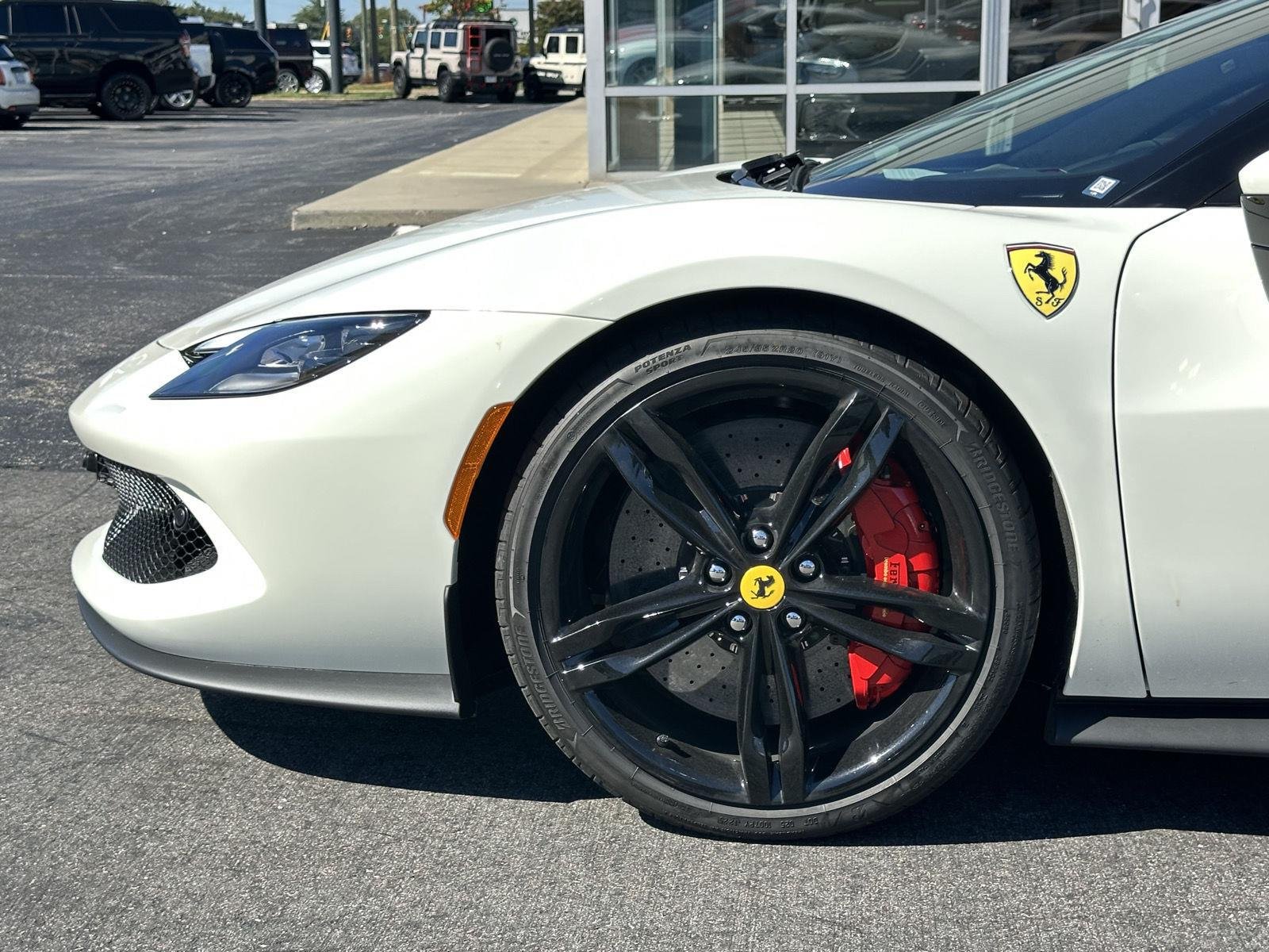 Used 2025 Bianco Cervino Ferrari  image 41