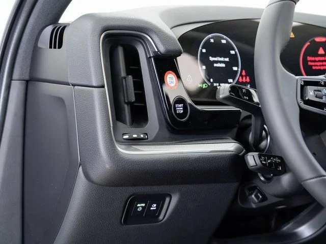 2025 Porsche Cayenne Base - Photo 11