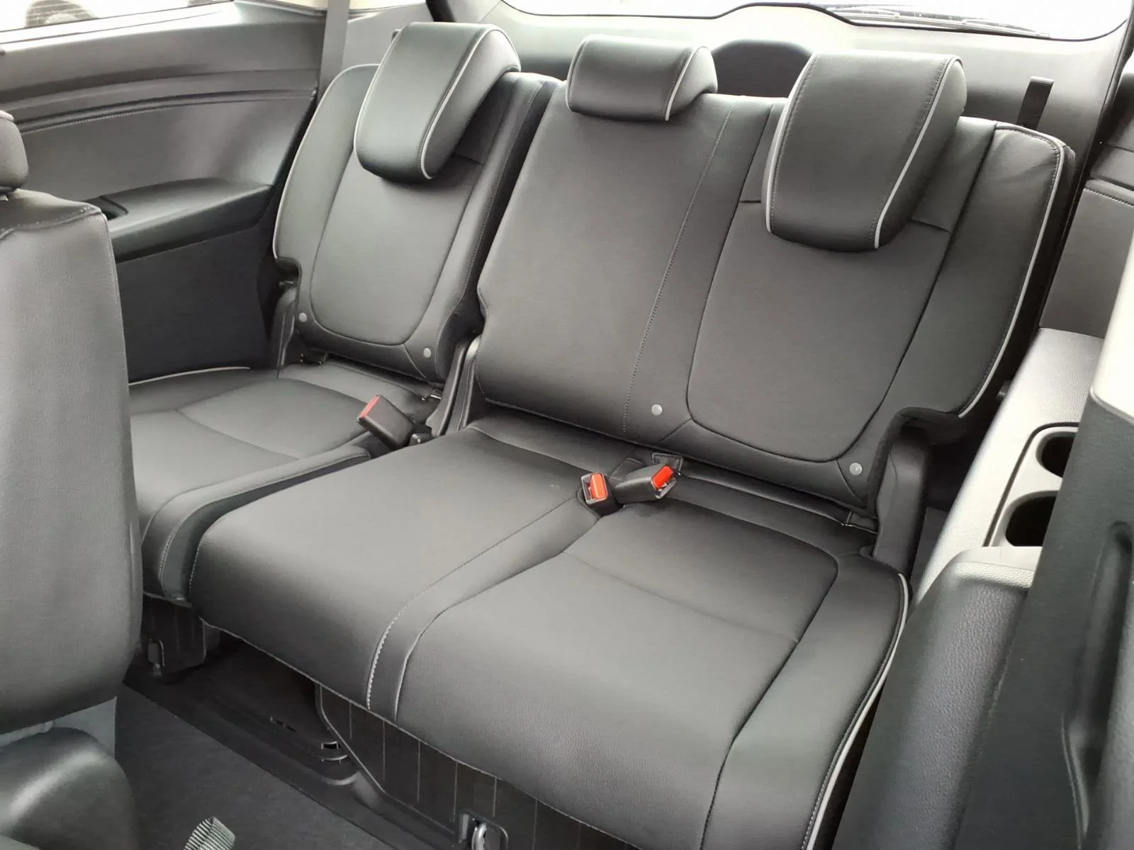 2026 Honda Odyssey Touring - Photo 9