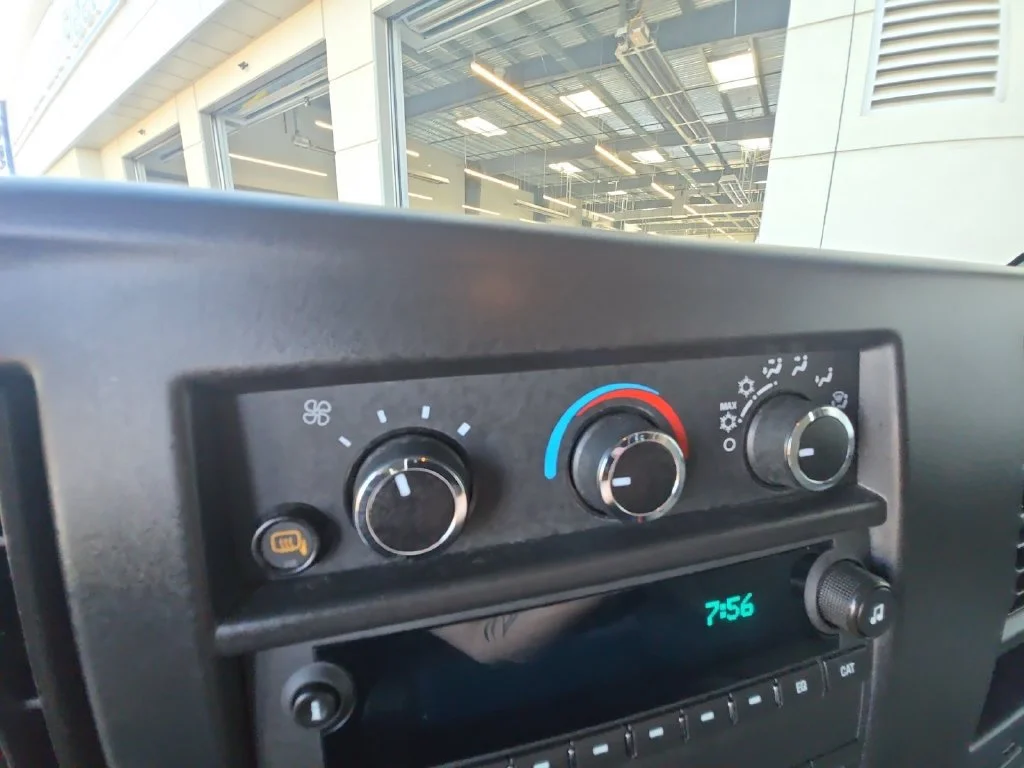 2023 Chevrolet Express Passenger LS - Photo 23
