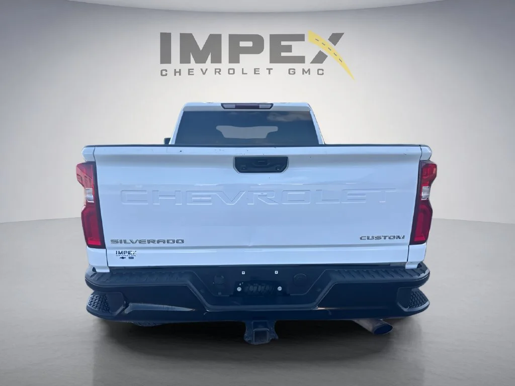 Used 2021 SUMMIT WHITE Chevrolet Custom image 4