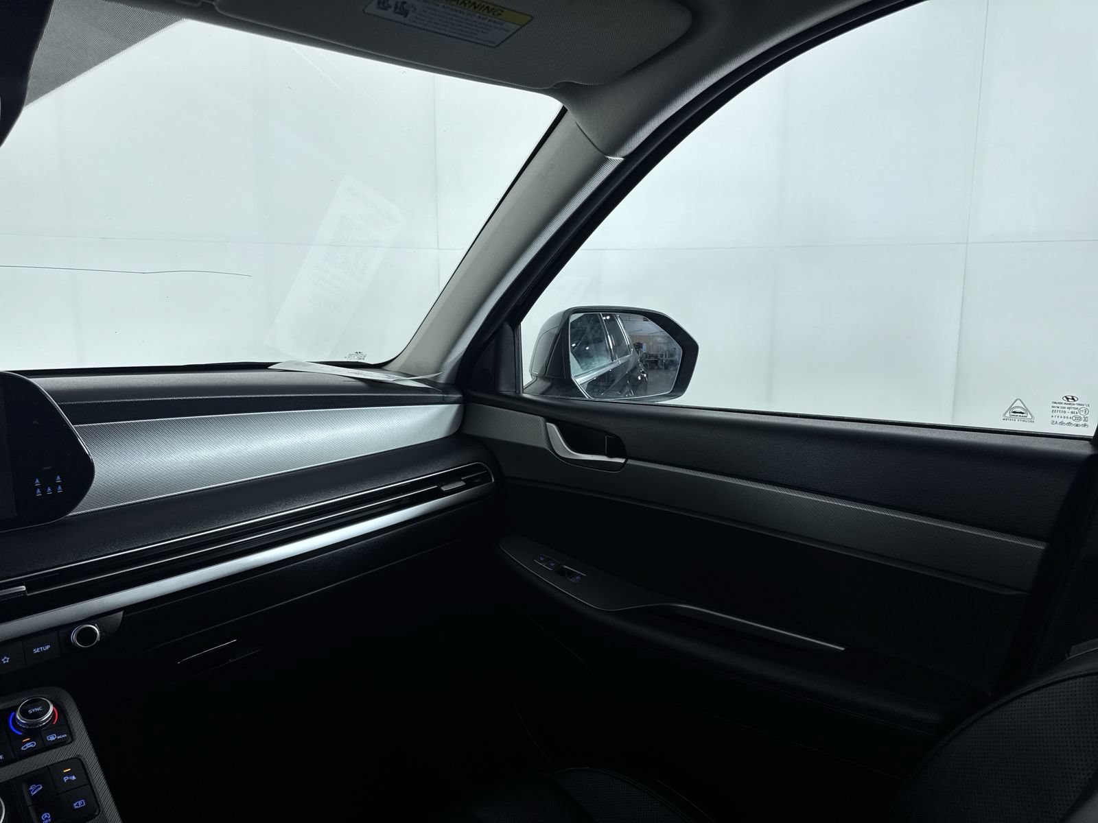 Used 2025 Abyss Black Pearl Hyundai XRT image 11