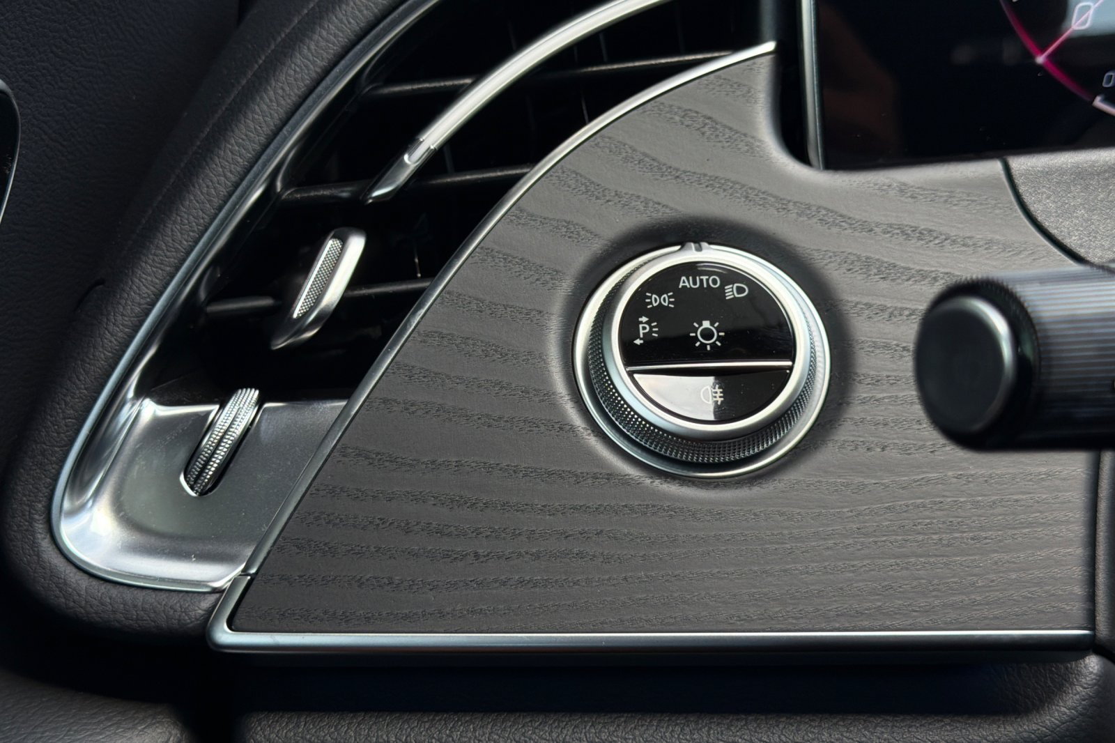 New 2027 Cirrus Silver Metallic Mercedes-Benz E 350 image 29