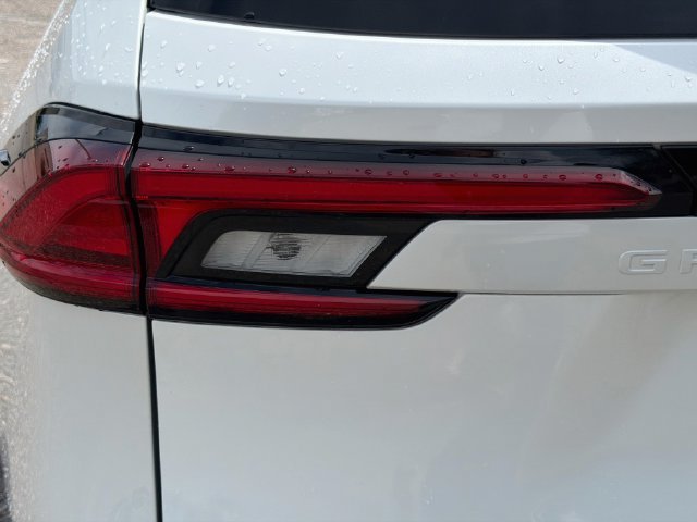 Used 2026 Pearl Toyota XLE image 10