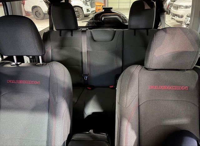 Used 2026 White Jeep Rubicon image 18