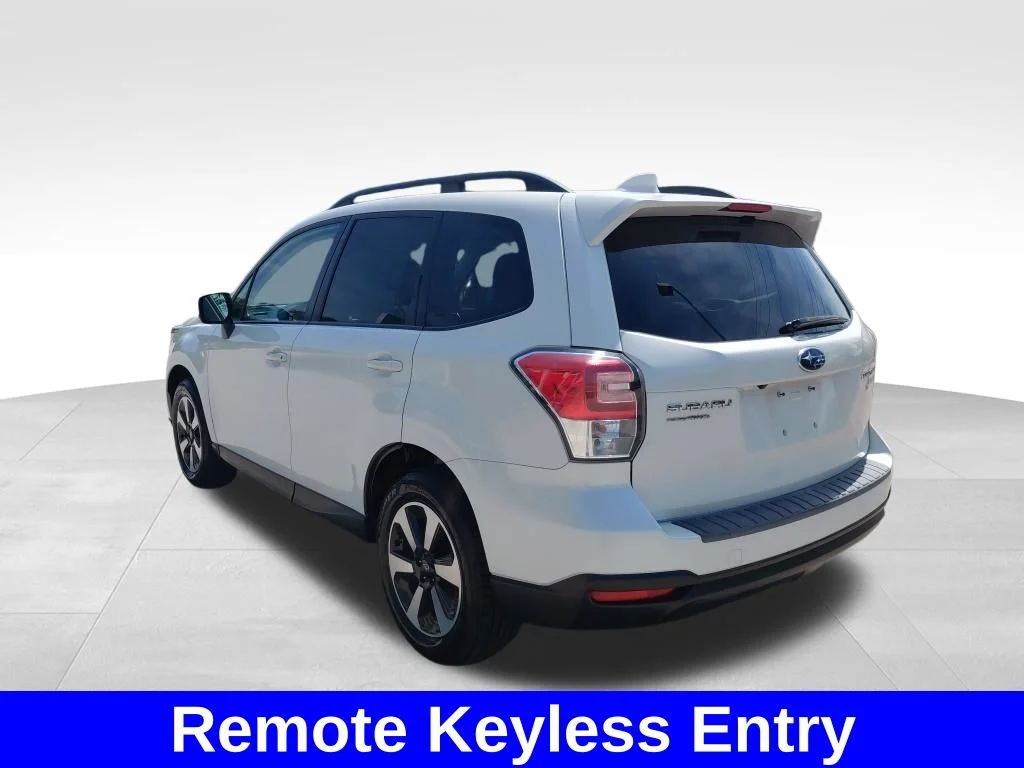 Used 2017 White Subaru 2.5i Premium image 15