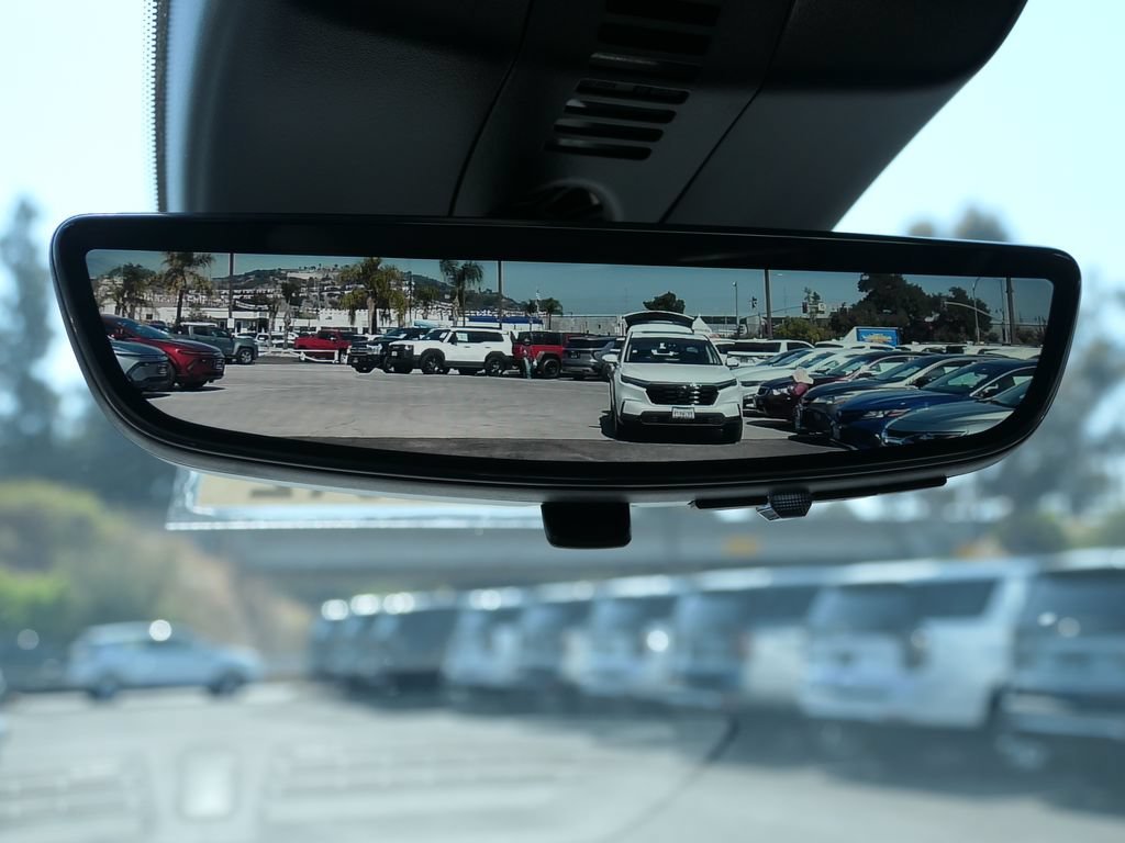 2026 Chevrolet Traverse LT - Photo 21