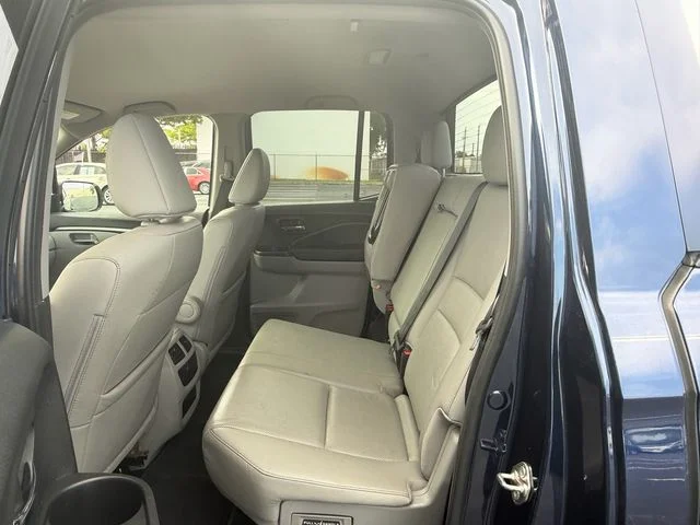 Used 2018 Blue Honda RTL image 11