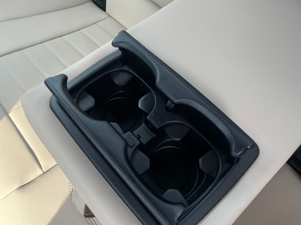 2025 BMW 3 Series 330i - Photo 32