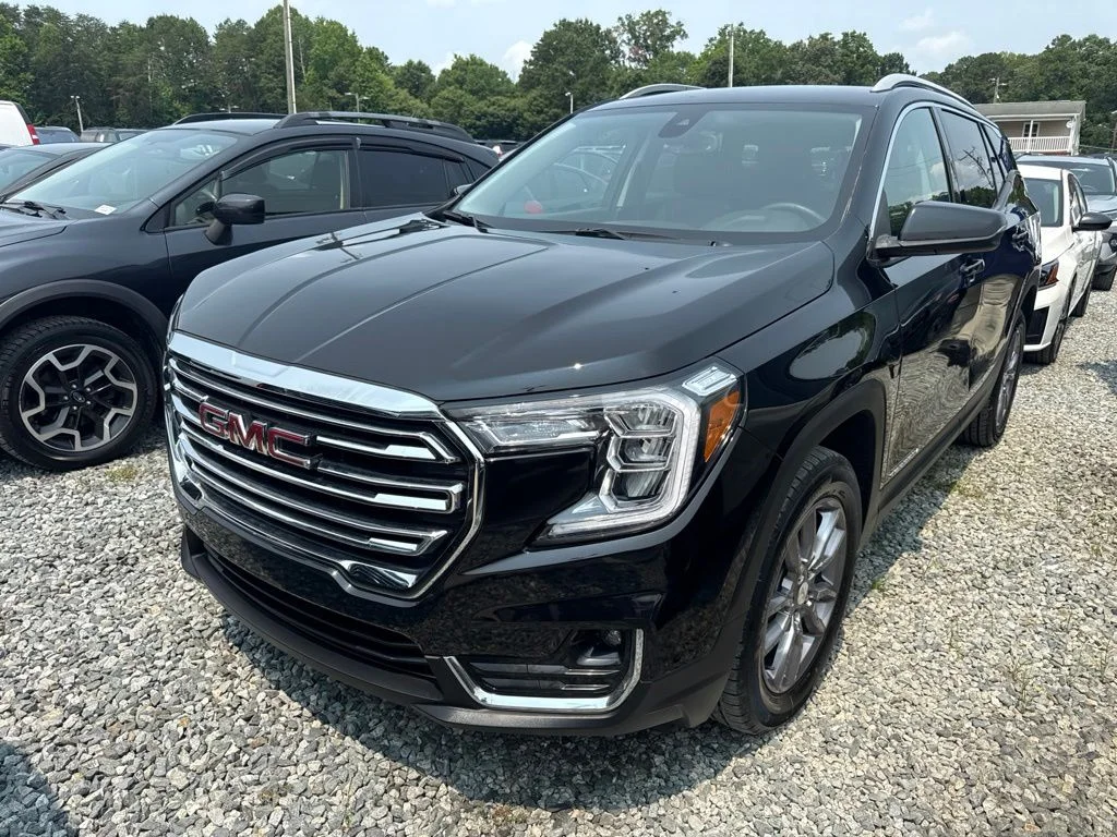 Used 2024 Black GMC SLT image 1