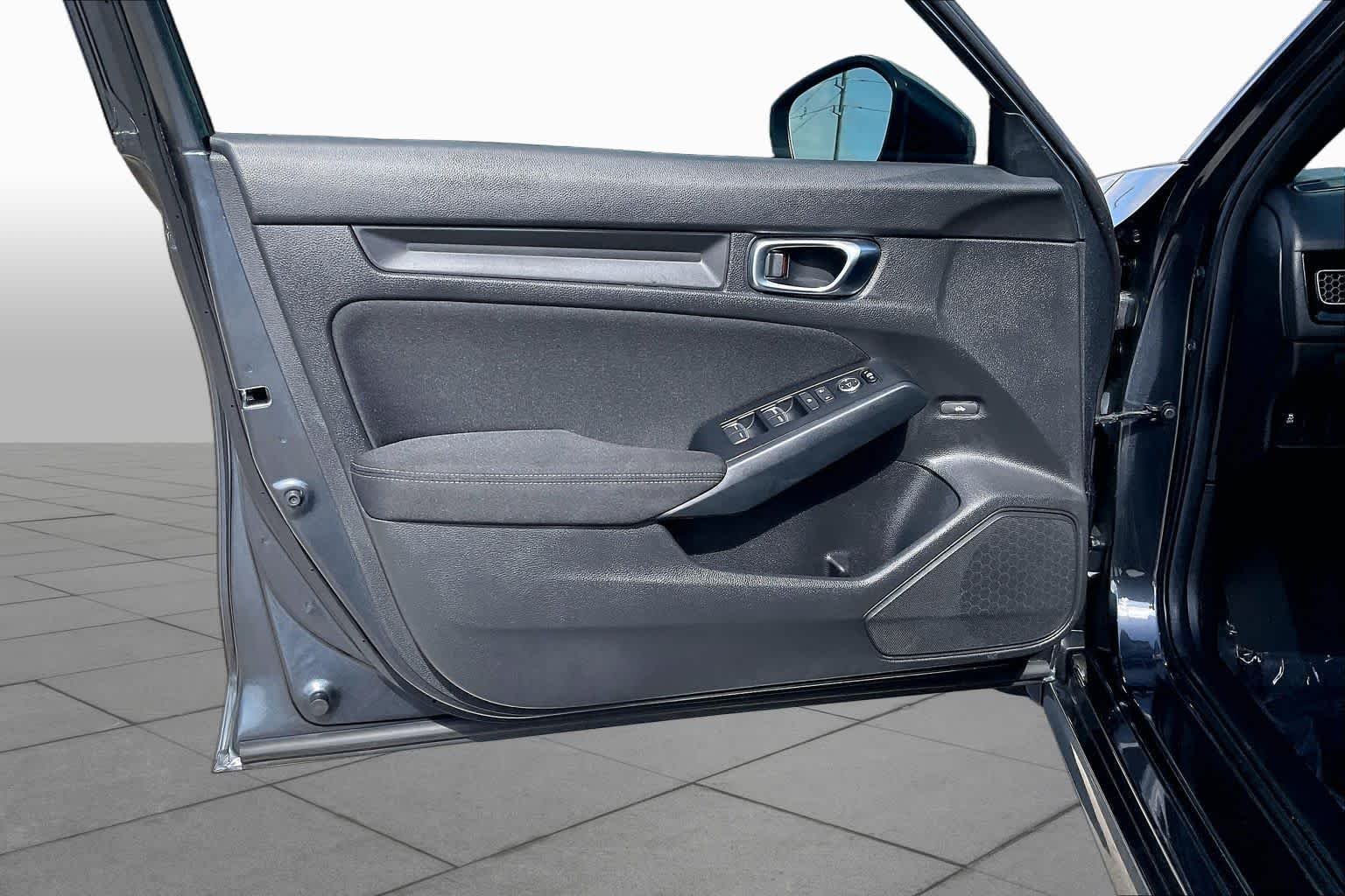Used 2025 Meteorite Gray Metallic Honda Sport image 21