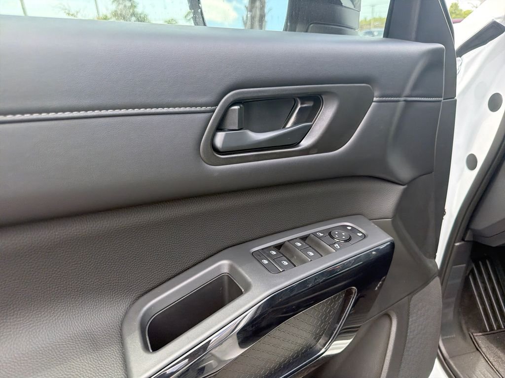 New 2026 Nissan Pathfinder SV 4D Sport Utility
