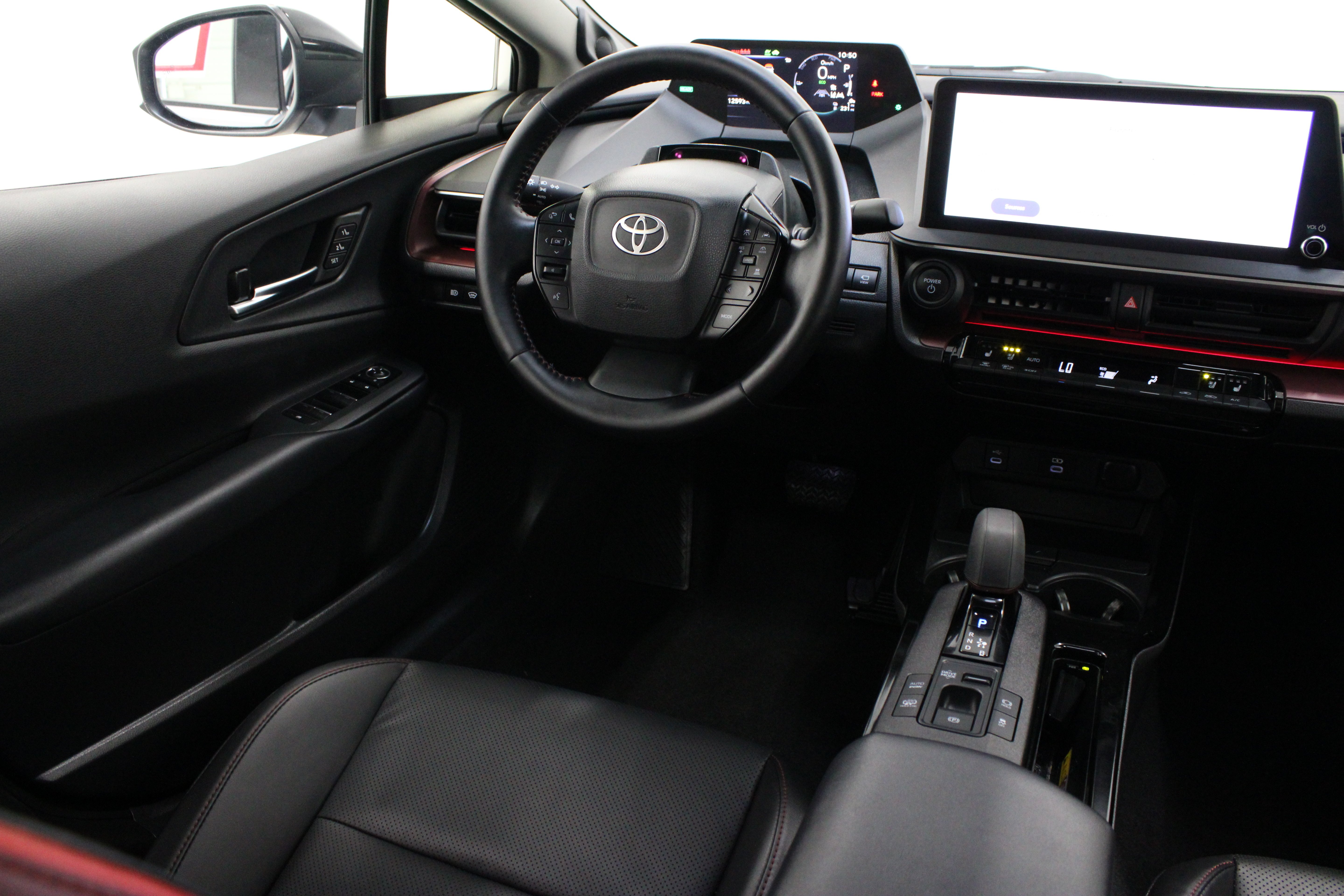 Certified Used 2024 Cutting Edge Toyota XSE Premium 2.0L/Electric image 31