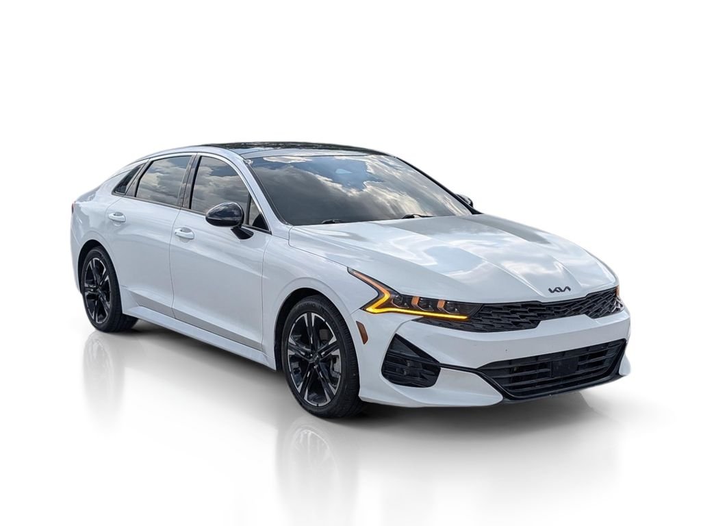 Used 2022 White Kia GT-Line image 4