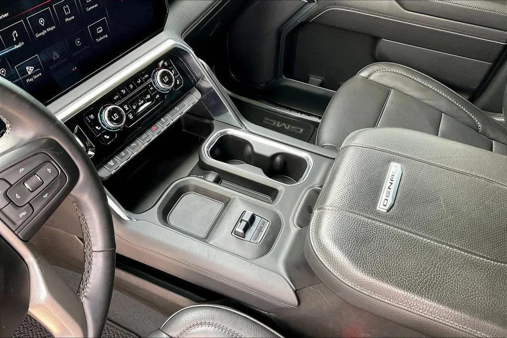 Used 2024 Onyx Black GMC Denali image 15