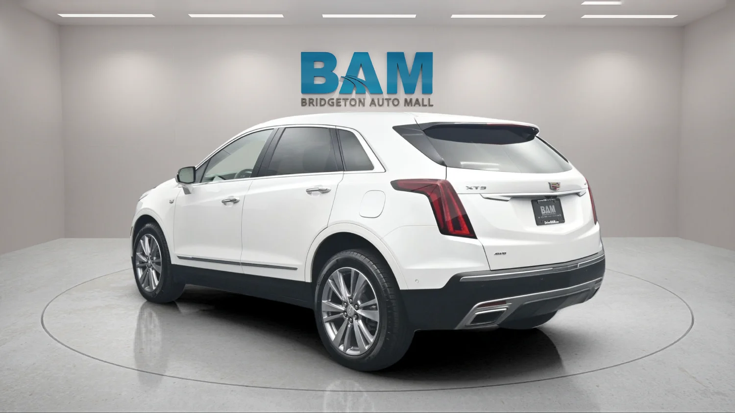 Used 2024 Crystal White Tricoat Cadillac Premium Luxury image 4