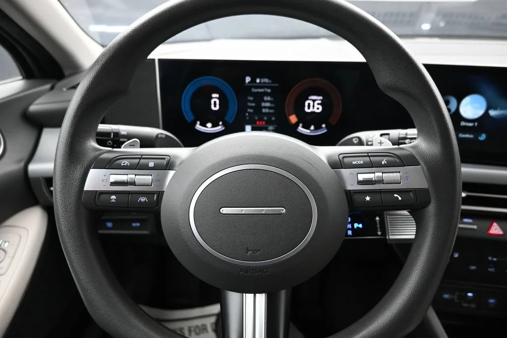 Used 2025 Blue Hyundai SEL image 14