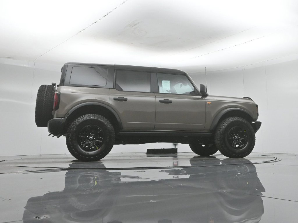 New 2026 Marsh Gray Ford Badlands image 51