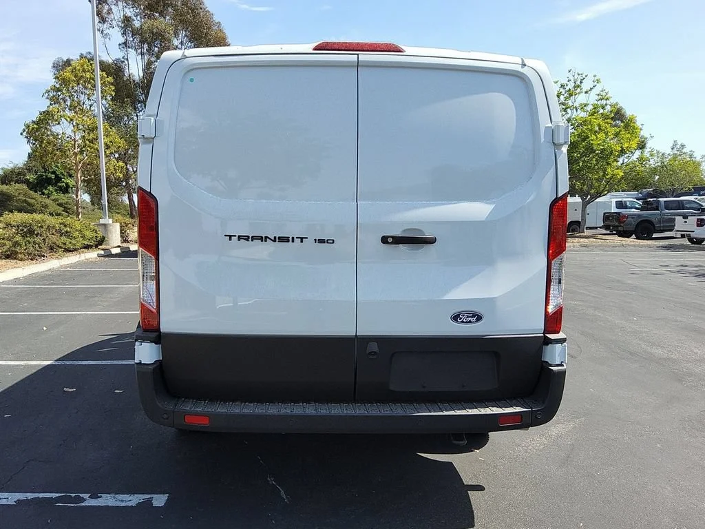 New 2026 Oxford White Ford Base image 25