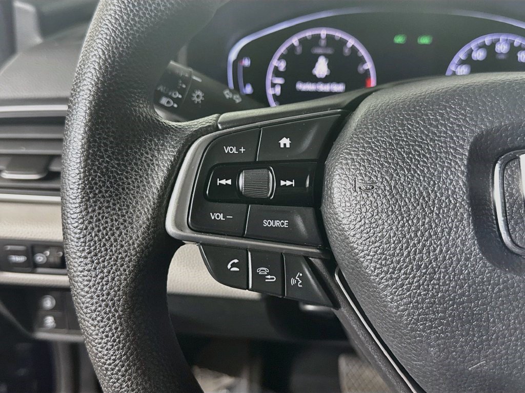 Used 2019 Still Night Pearl Honda LX 1.5T image 10