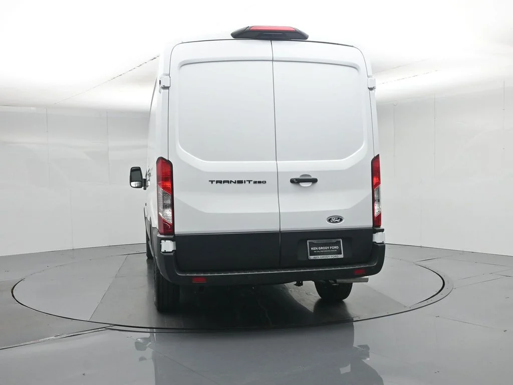 New 2026 Oxford White Ford Base image 50