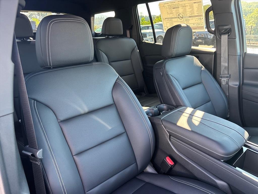 2027 Chevrolet Traverse LT - Photo 30