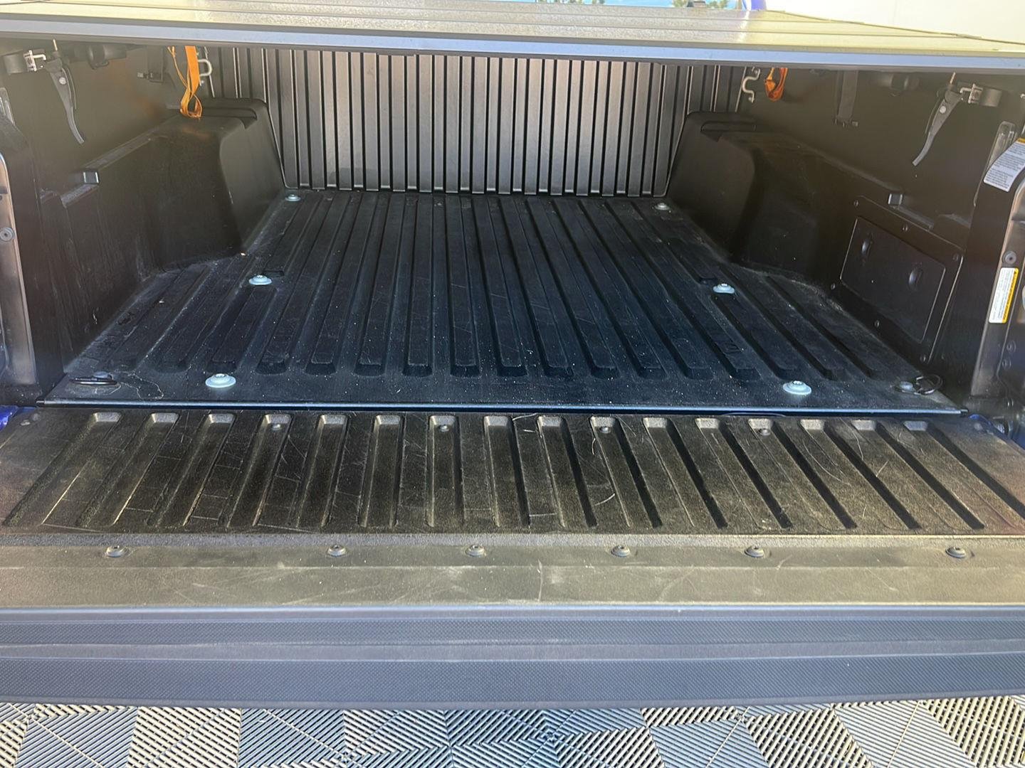 Used 2023 Blue Crush Metallic Toyota SR5 image 8