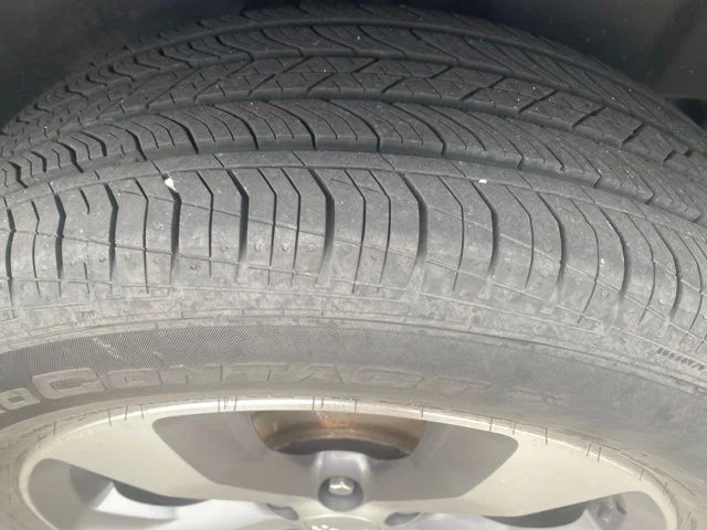 Used 2020 Velvet Red Pearlcoat Jeep Limited image 9