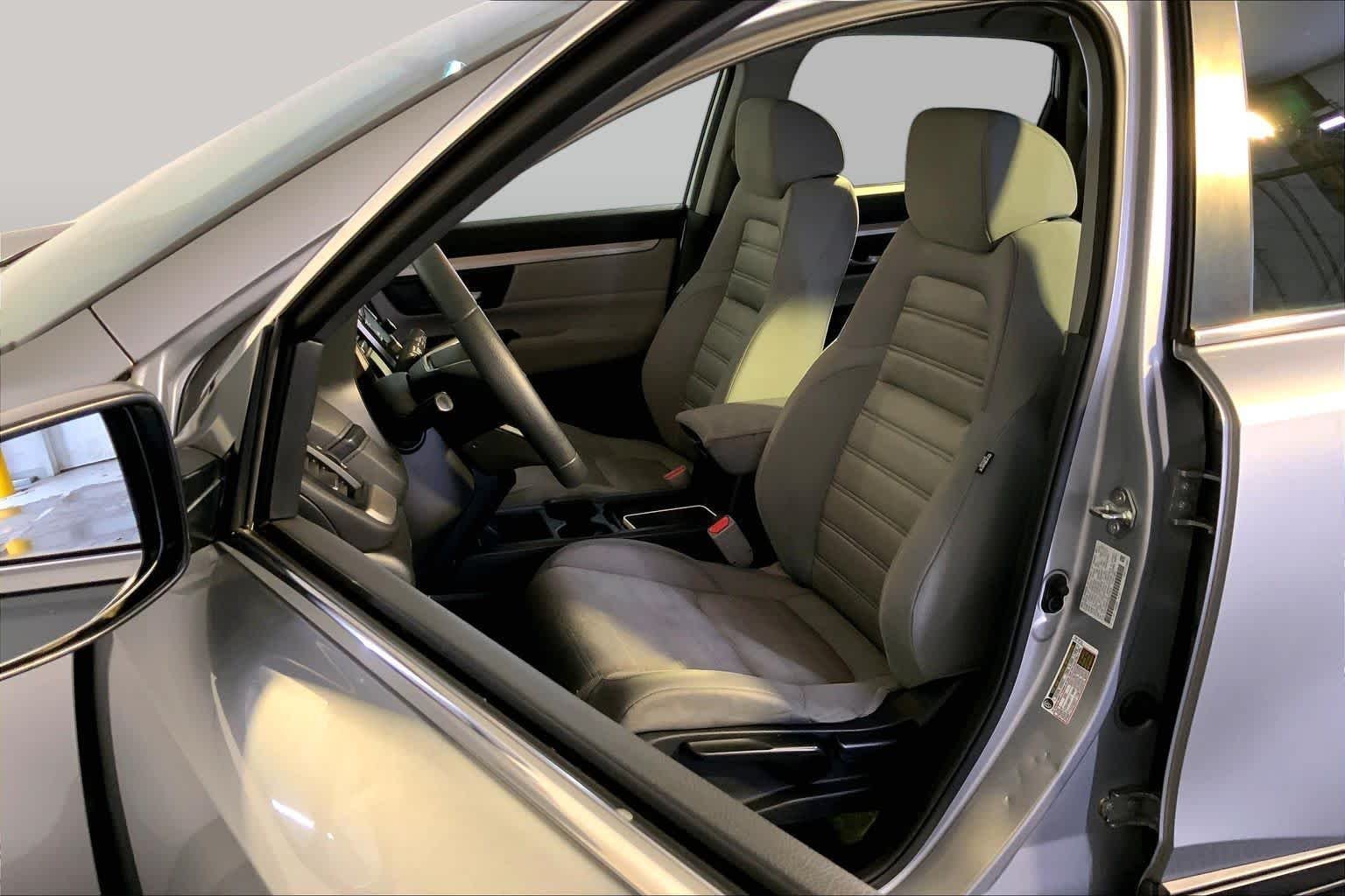 Used 2019 Lunar Silver Metallic Honda LX image 9