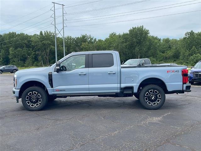 New 2026 Glacier Gray Metallic Tri-Coat Ford F-350® Platinum® image 38