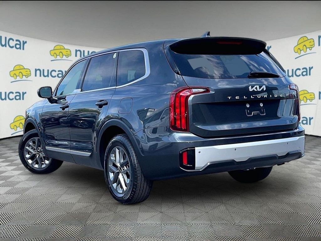 Used 2024 Gray Kia LX image 4
