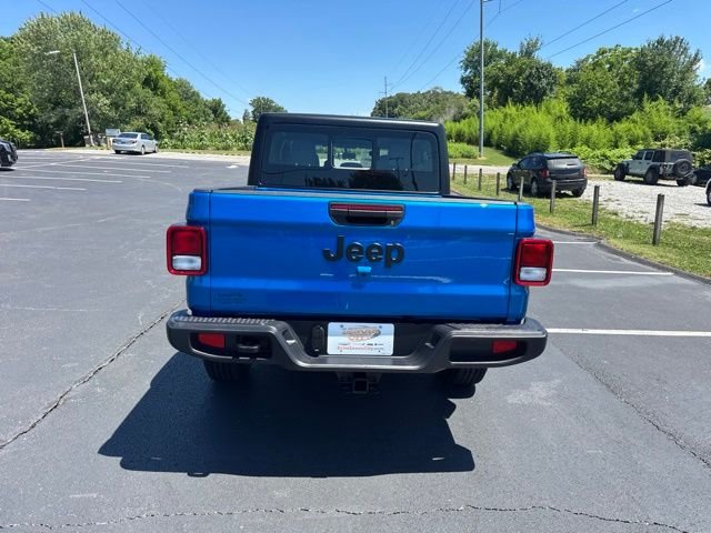New 2026 Hydro Blue Pearl-Coat Exterior Paint Jeep Sport S image 6
