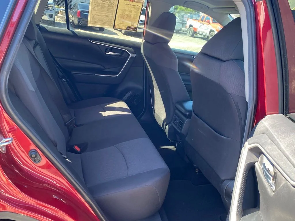 Used 2019 Red Toyota XLE image 17