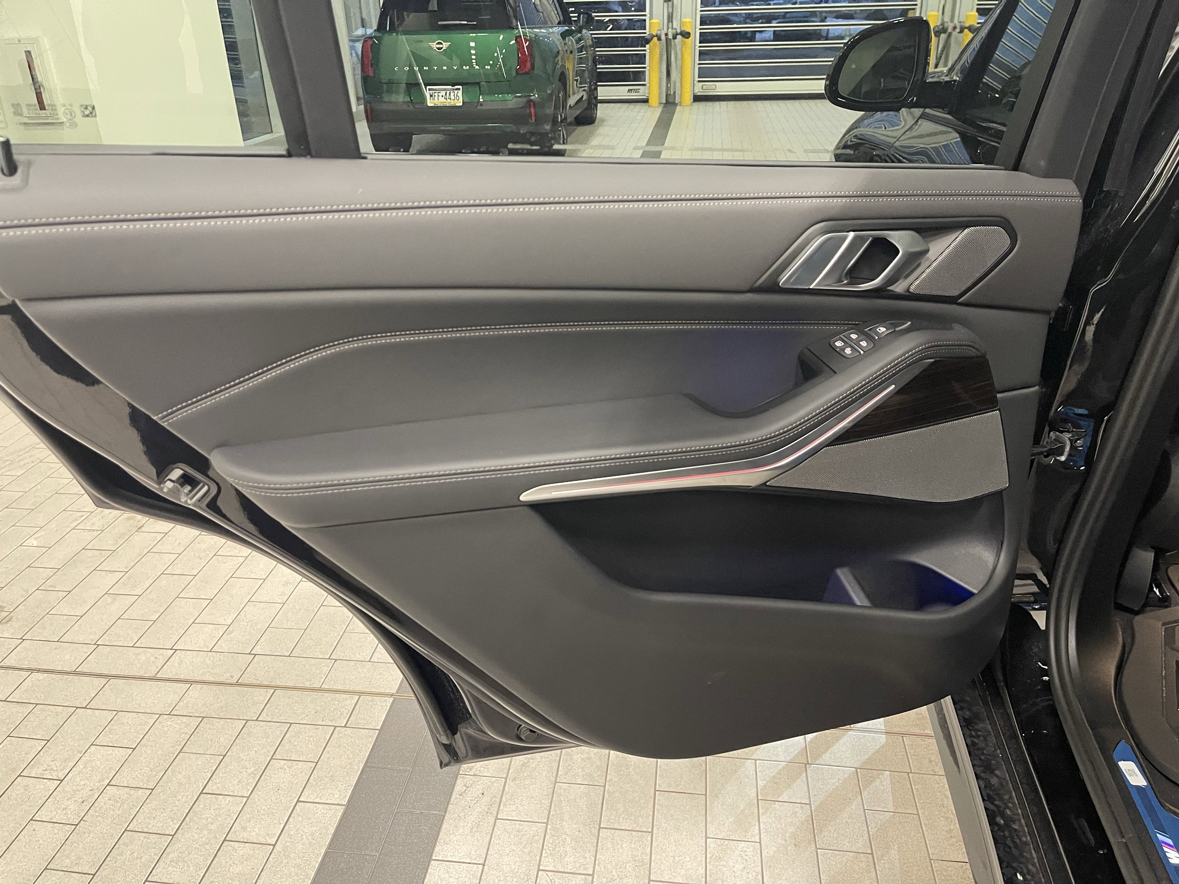 2026 BMW X7 40i - Photo 14