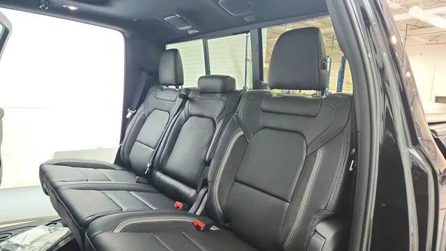 New 2026 Diamond Black Crystal Pearl-Coat Exterior Paint RAM RHO image 19