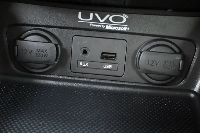 Used 2015 Red Kia LX image 23