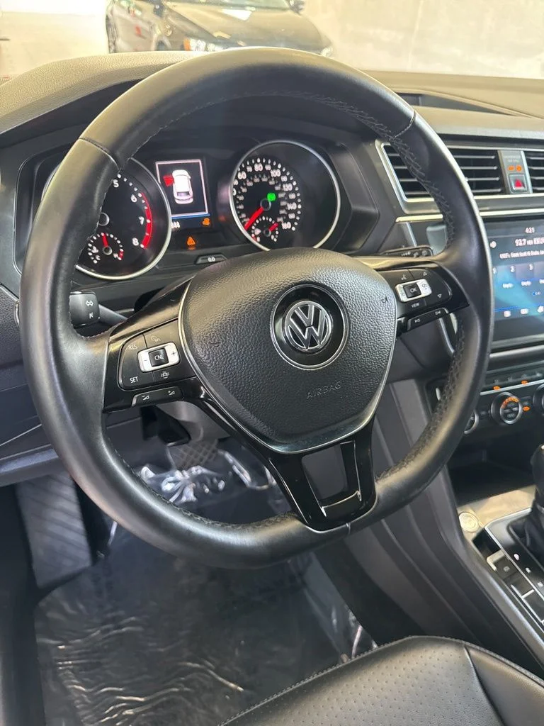 Used 2019 Orange Volkswagen  image 14