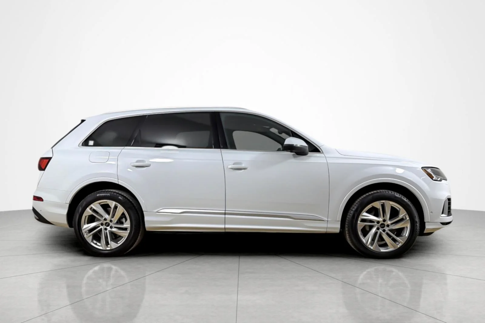 Used 2023 Glacier White Metallic Audi Premium 55 TFSI quattro image 6