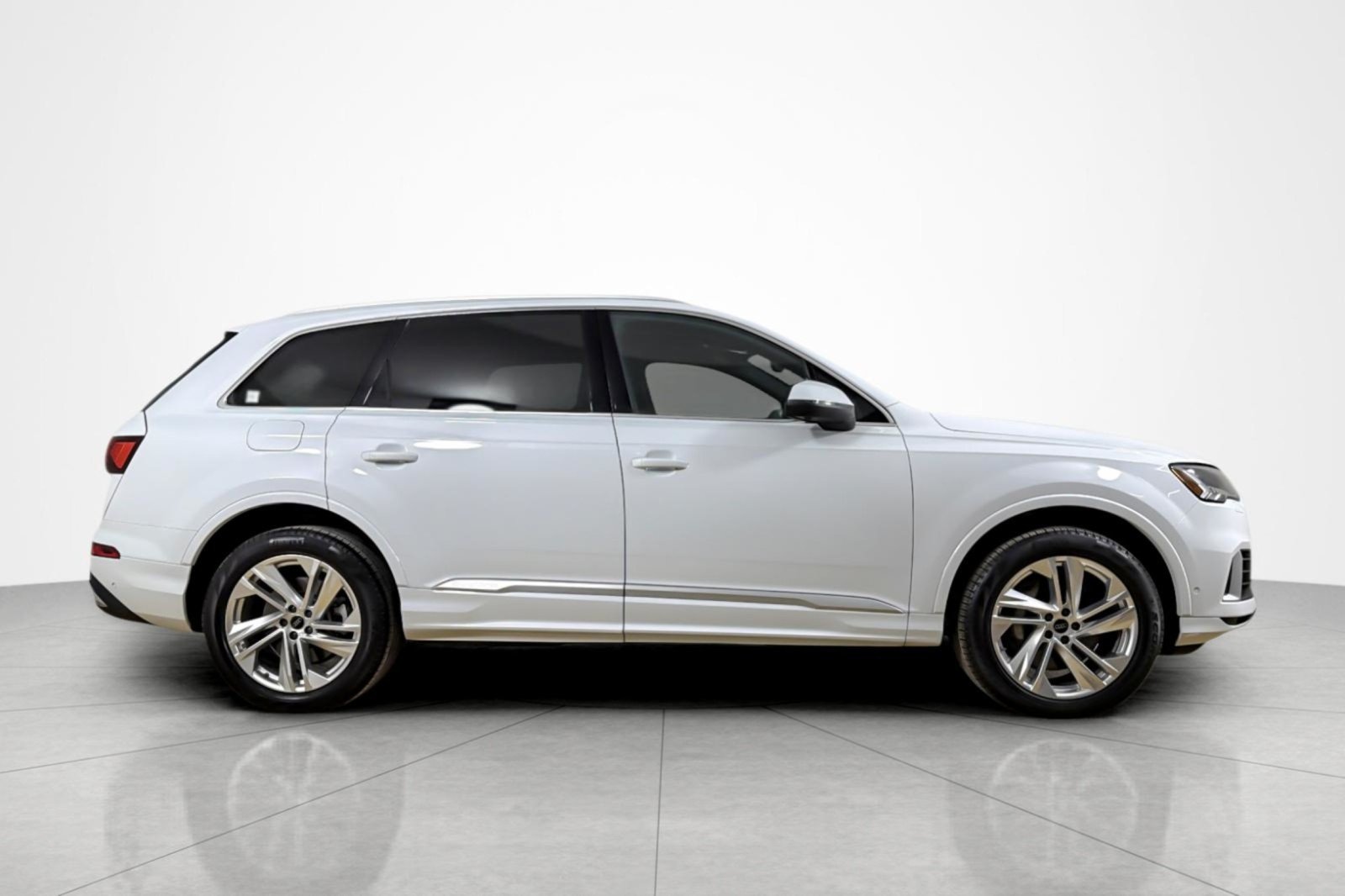 Used 2023 Glacier White Metallic Audi Premium 55 TFSI quattro image 6