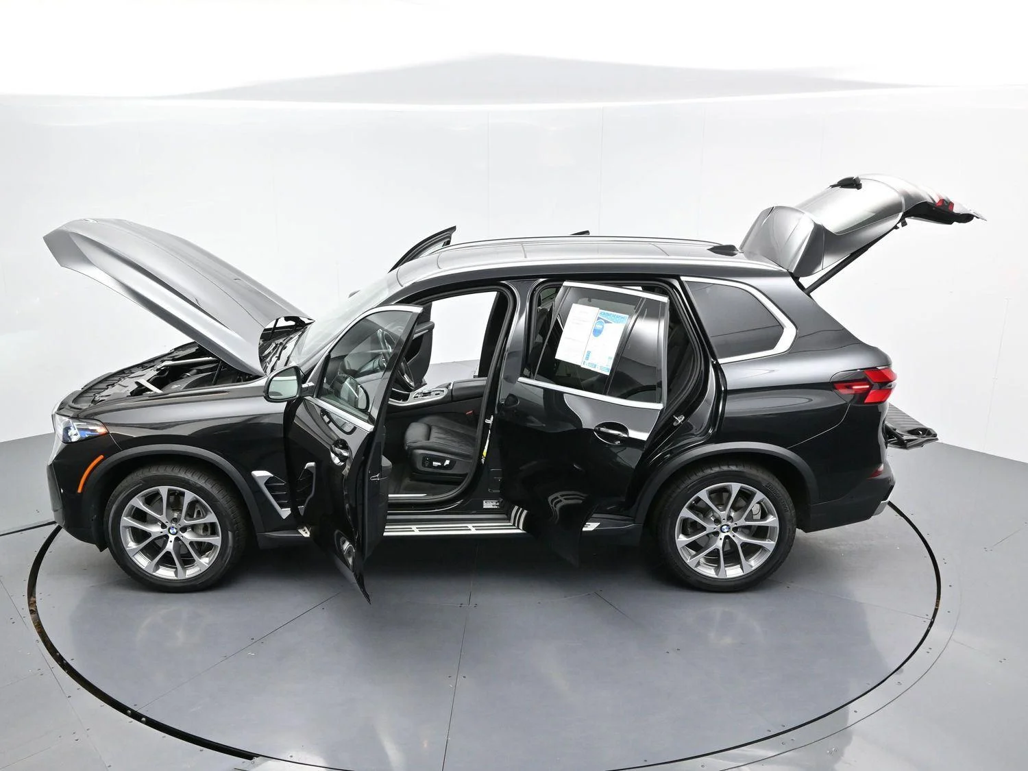 Used 2024 Carbon Black Metallic BMW xDrive40i image 46