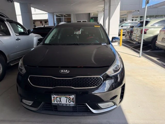 Used 2017 Black Kia Touring image 3