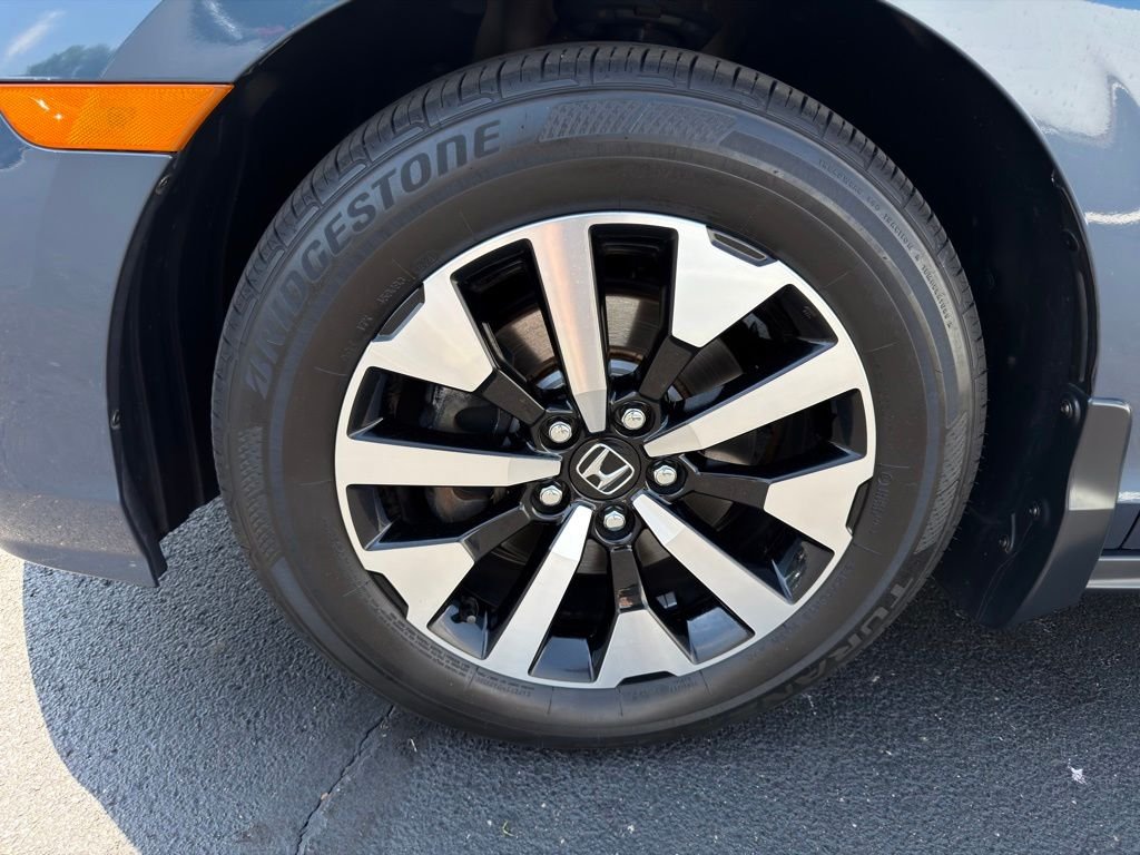 2025 Honda Odyssey EX-L - Photo 10